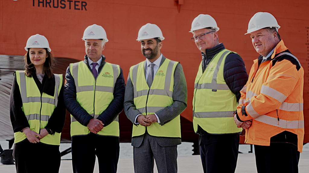 Port of Aberdeen staff with first minister