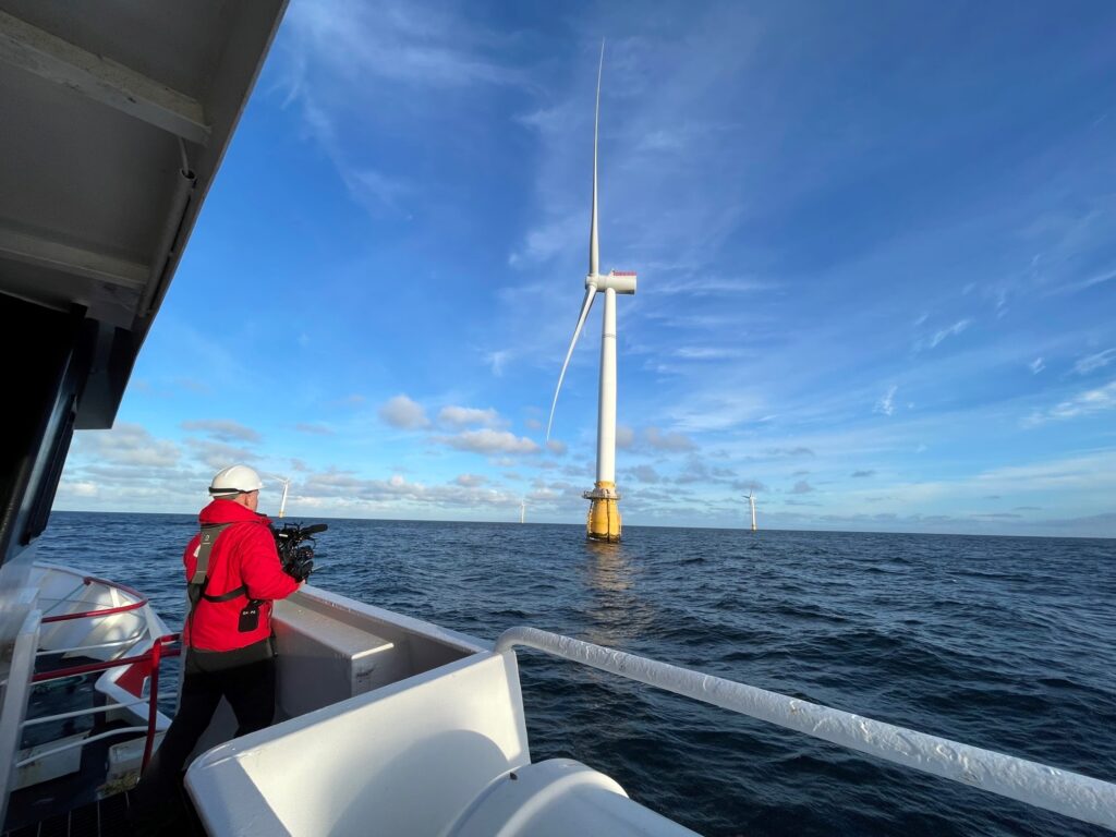 Wind-farm-film-north-sea